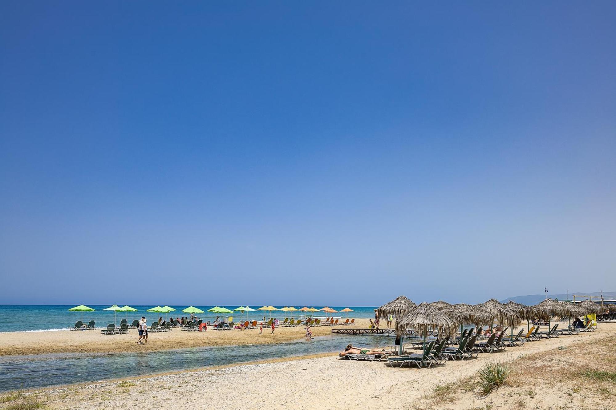 La Palma Beachfront Suites Georgioupoli Bagian luar foto