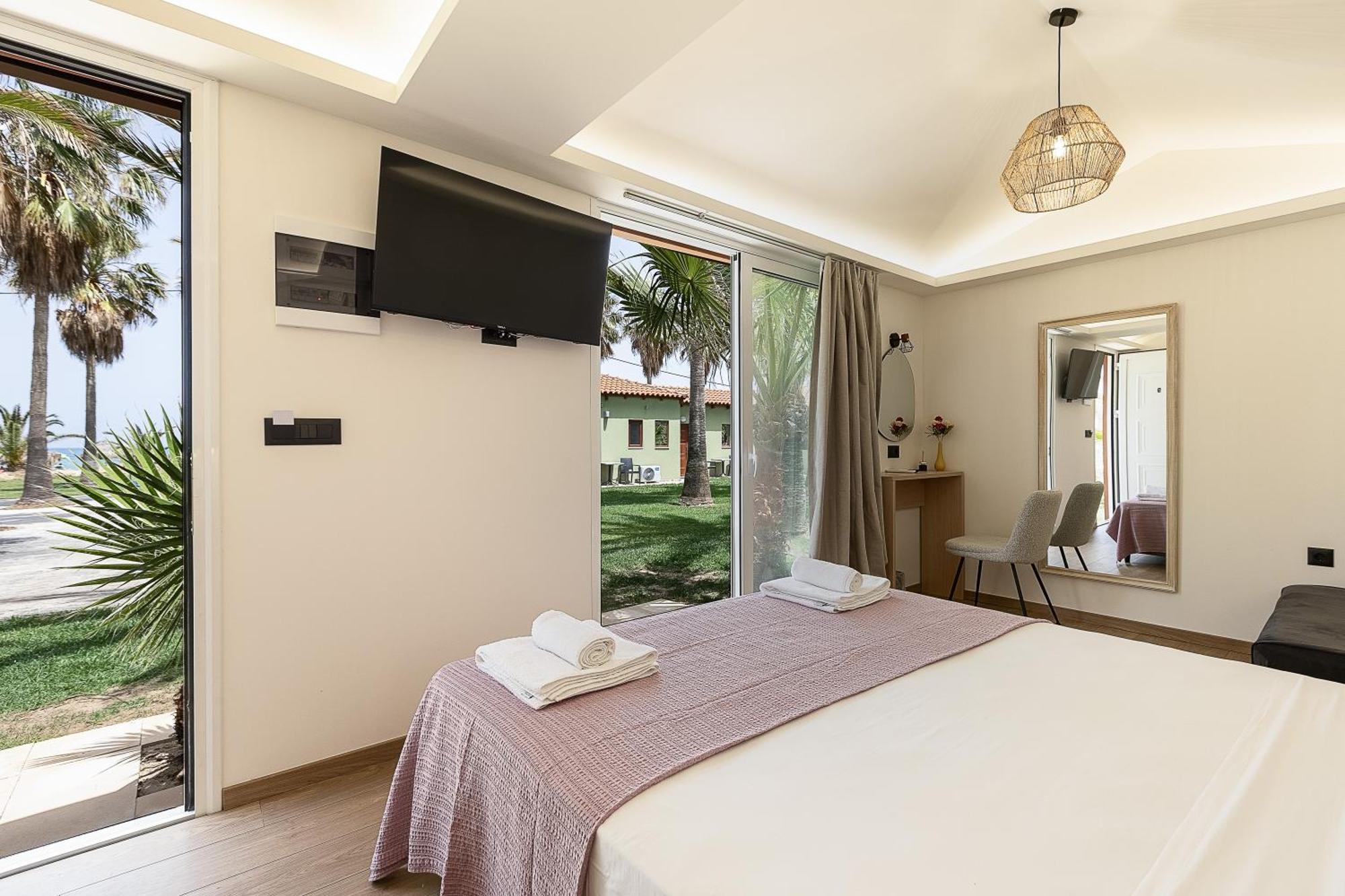 La Palma Beachfront Suites Georgioupoli Bagian luar foto
