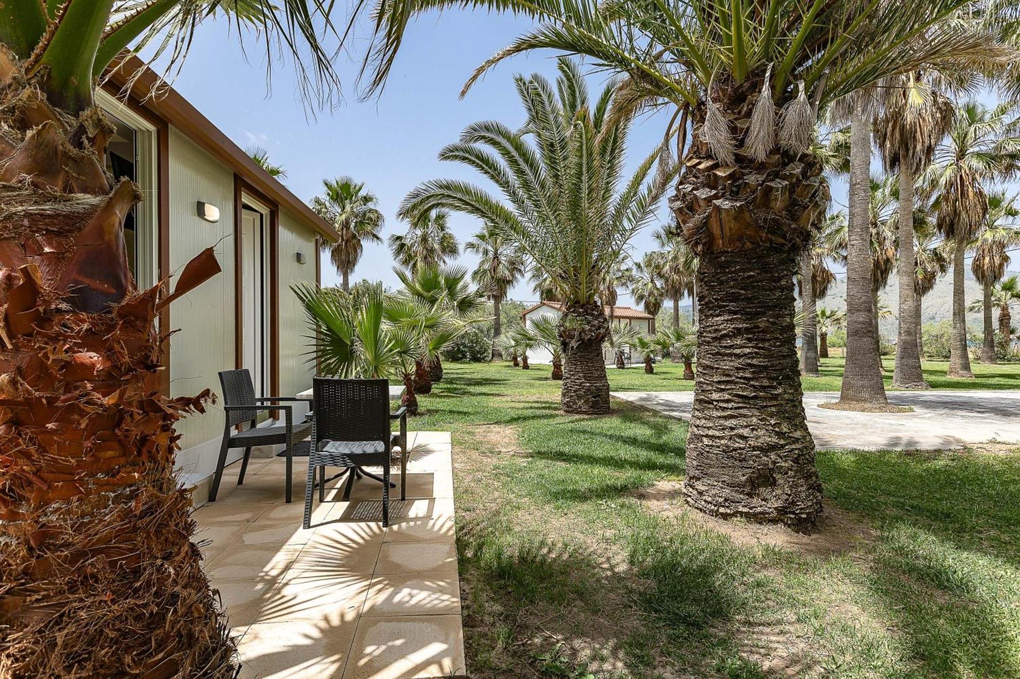 La Palma Beachfront Suites Georgioupoli Bagian luar foto