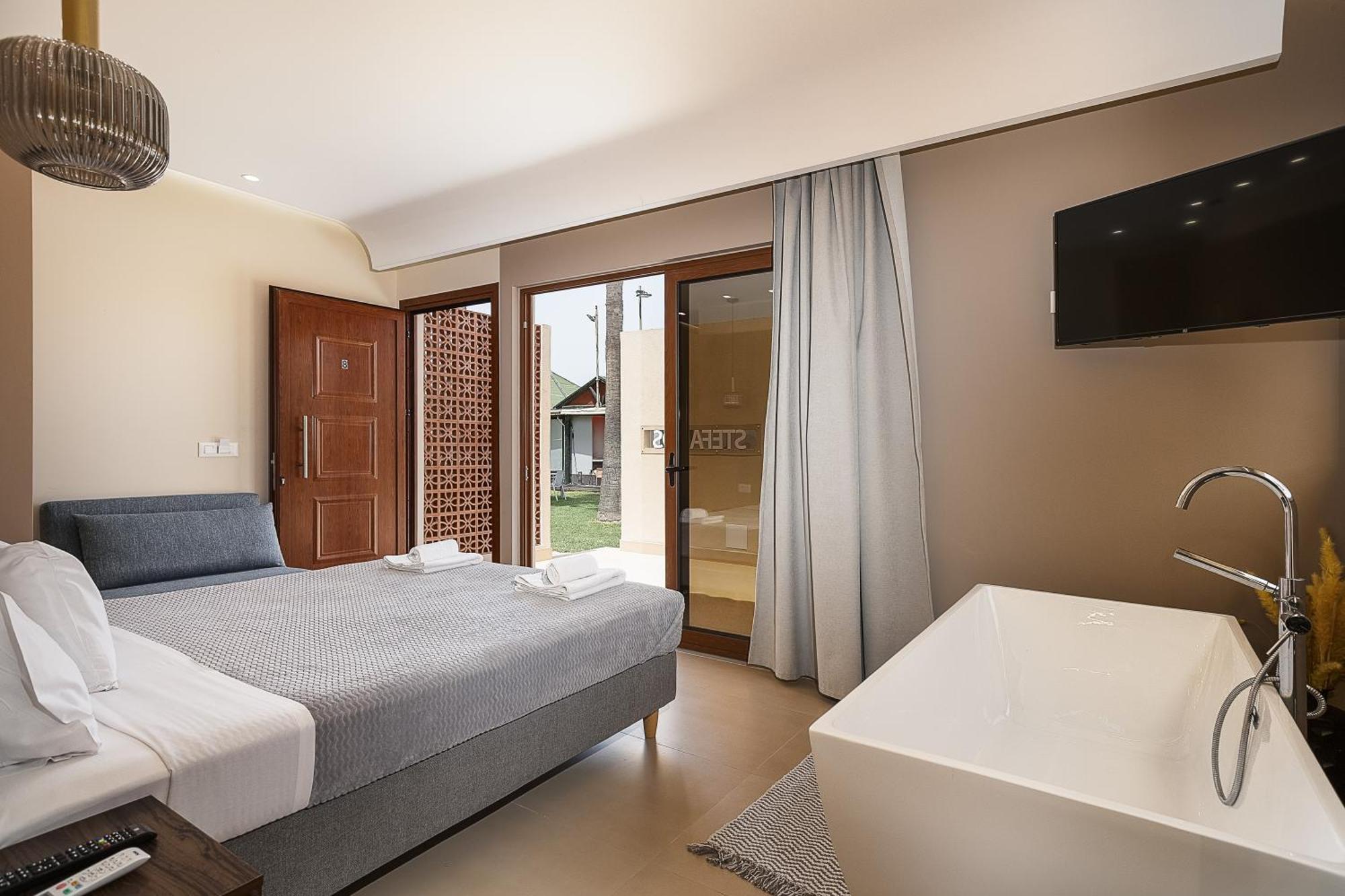 La Palma Beachfront Suites Georgioupoli Bagian luar foto