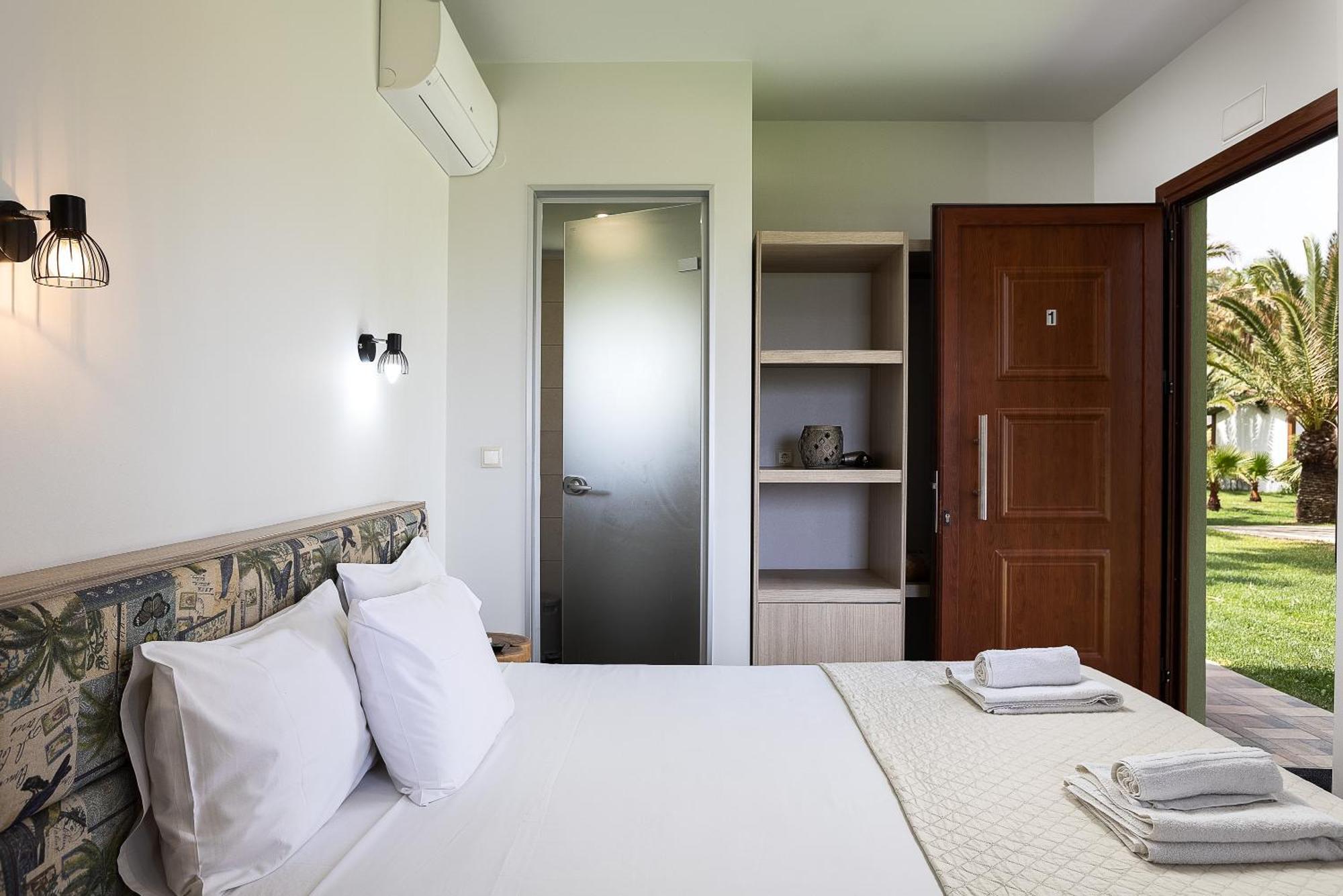 La Palma Beachfront Suites Georgioupoli Bagian luar foto